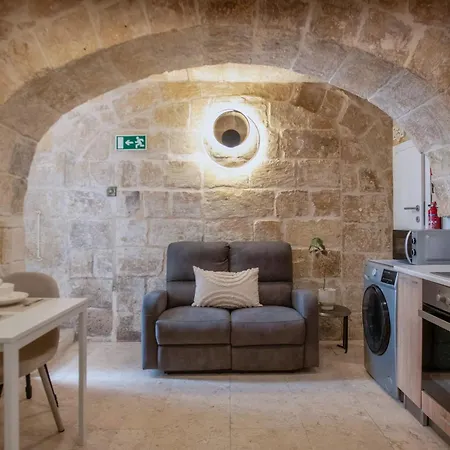 Hnejja - Maltese Character Maisonette In Floriana- 5-min Walk To Valletta Feriehus *