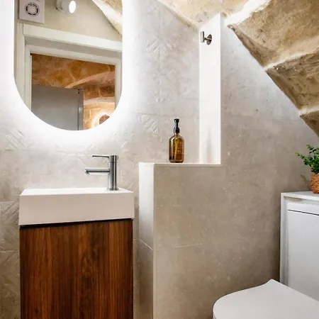 別荘 Hnejja - Maltese Character Maisonette In Floriana- 5-min Walk To Valletta *