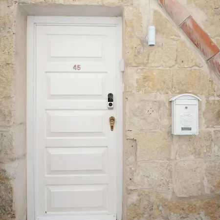 Hnejja - Maltese Character Maisonette In Floriana- 5-min Walk To Valletta Floriana